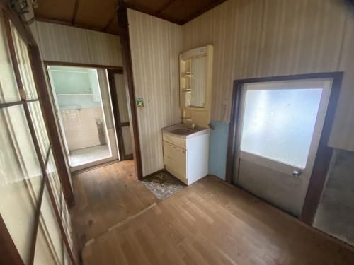 1972 2K House for Sale or Rent in Central Seki City, Gifu - Main Image