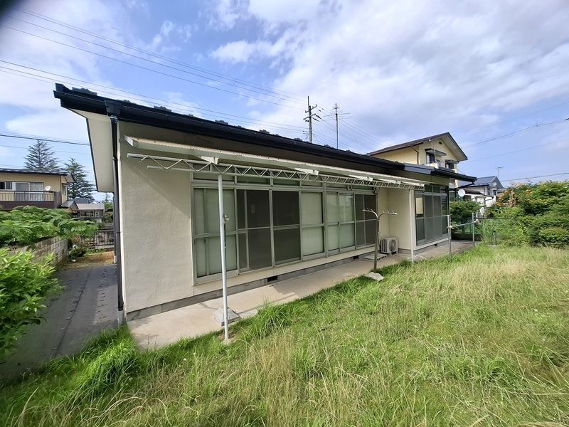 4DK Detached House for Sale in Fukushima City Quiet Neighborhood - Thumbnail 3