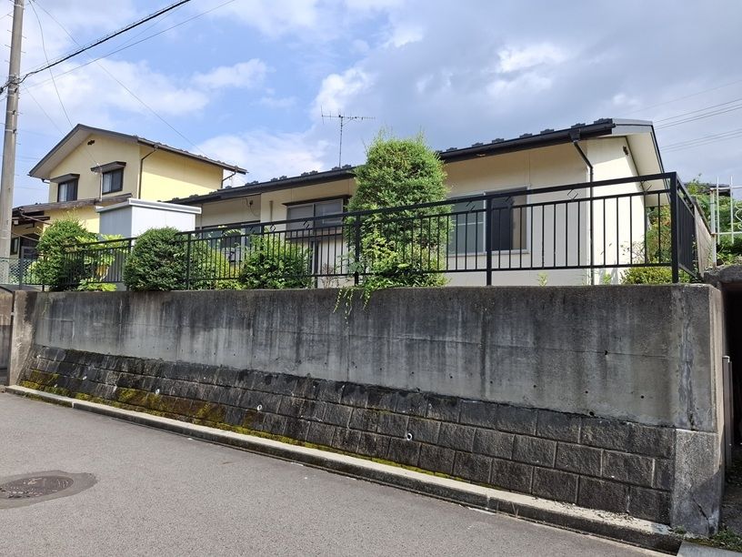 4DK Detached House for Sale in Fukushima City Quiet Neighborhood - Thumbnail 2
