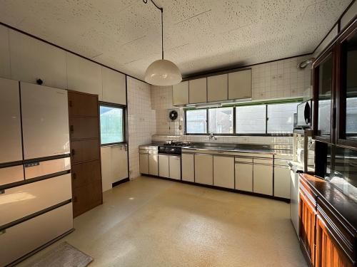 Spacious 9DK House on 1020sqm Land in Noshiro, Akita - Thumbnail 3