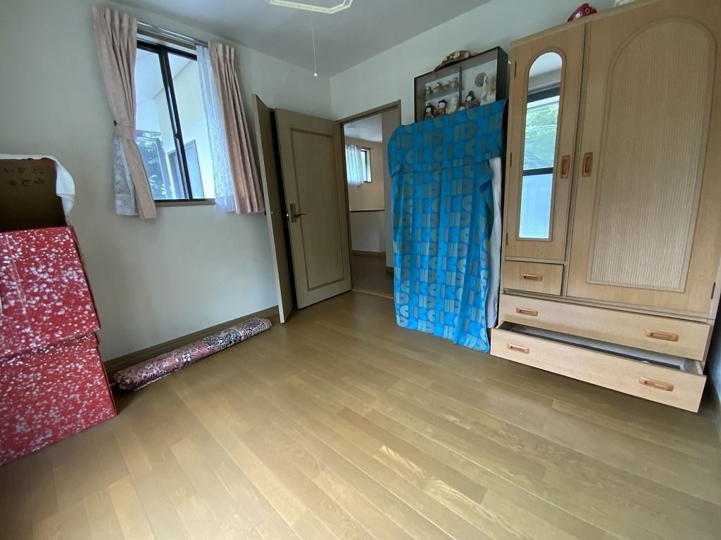 5LDK Rental House with Garage and Sunroom in Iwakuni - Thumbnail 4