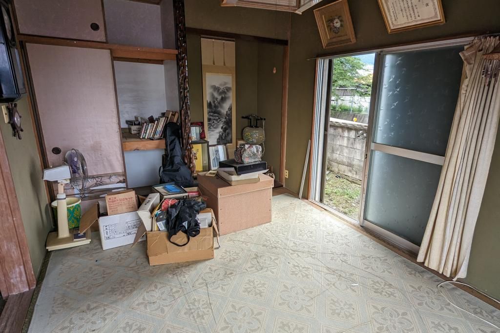 1.5 Million Yen Concrete Bungalow in Shikokuchuo, Ehime - Thumbnail 4