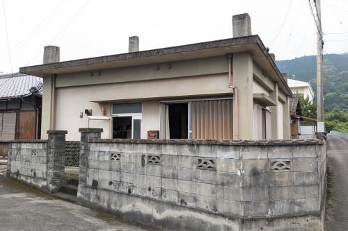 1.5 Million Yen Concrete Bungalow in Shikokuchuo, Ehime - Main Image