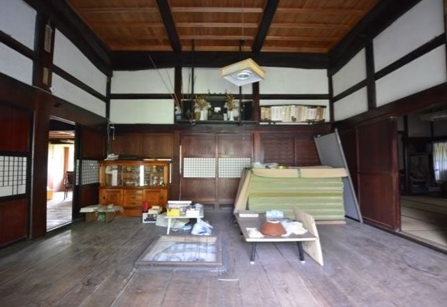 Sado Island Akiya: Spacious 6K House on 786sqm Land for Renovation - Thumbnail 4