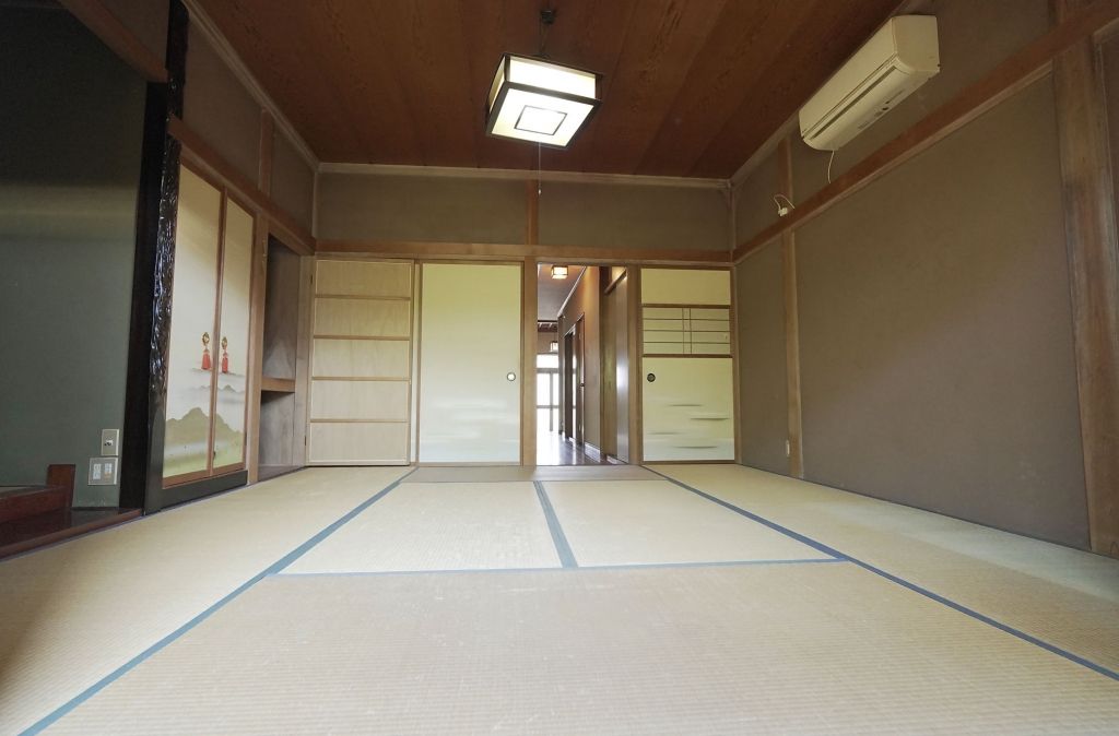 5DK Wooden House for Sale in Fukui City, Quiet Residential Area - Thumbnail 2