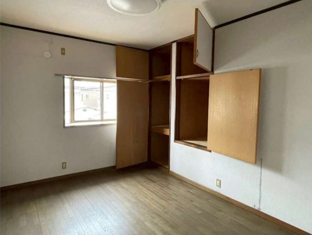 5LDK Family House for Sale in Quiet Fukui City Neighborhood - Thumbnail 4