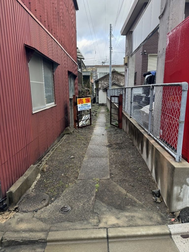 2K Wooden House for Sale in Minami Yachiyo-cho, Kitakyushu - Thumbnail 3