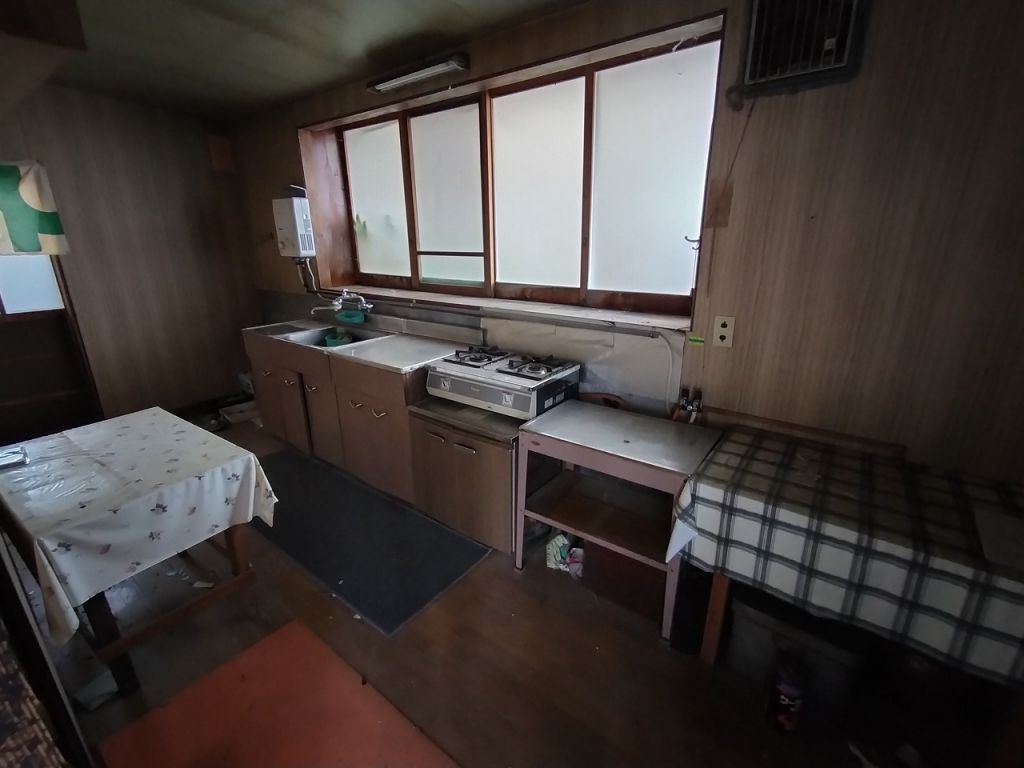 1932 Historic 7DK House for Sale in Asahi Town, Toyama - Thumbnail 4