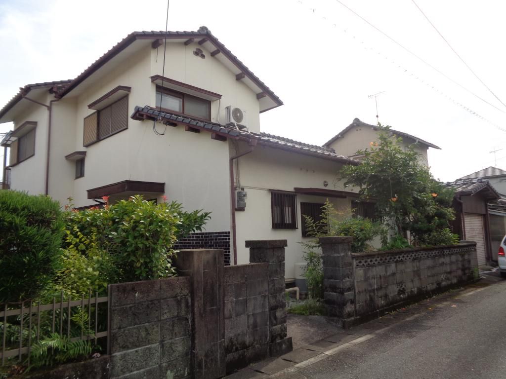 5-Bedroom Detached House for Sale in Yatsushiro, Kumamoto - Thumbnail 2