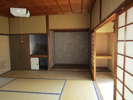 Traditional Kominka with Farmland for Sale in Kitsuki, Oita - Thumbnail 3