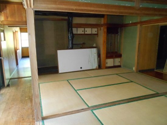 Large 8DK Traditional House for Rent in Ebino City, Miyazaki - Thumbnail 3