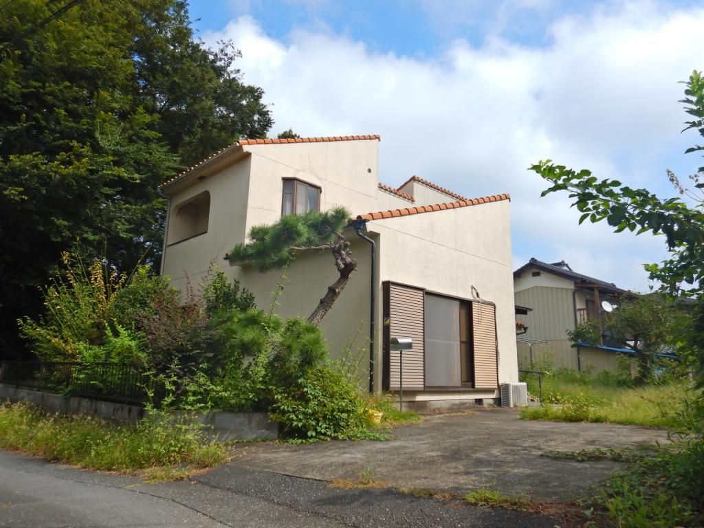 Land with Old House for Sale in Ogawa Town, Saitama - Main Image