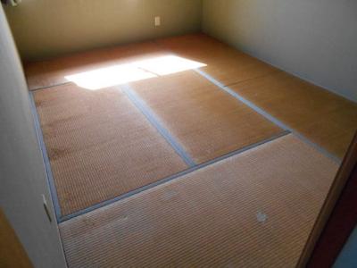Spacious 4K House for Sale in Ebino City - 218sqm Living Space — Image 3, Ebino, Miyazaki