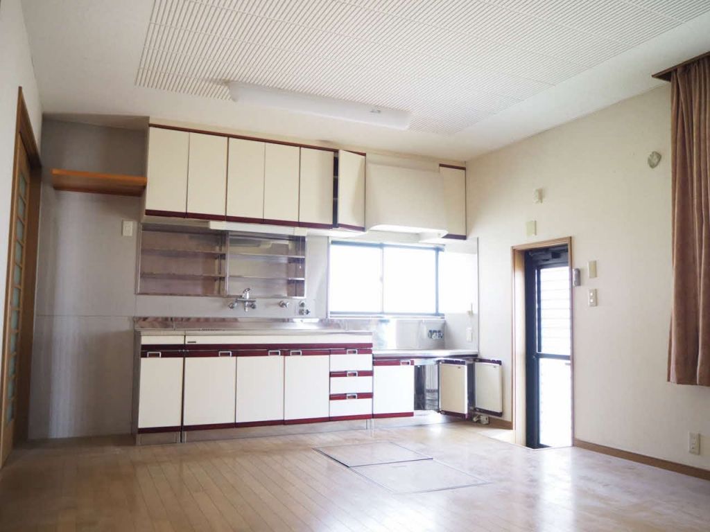 3LDK Detached House for Sale in Saburomaru, Fukui City - Thumbnail 3