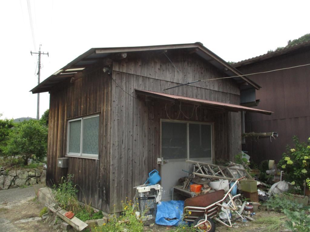 10DK Akiya House for Sale in Kasaoka, Okayama with Large Garden - Thumbnail 4