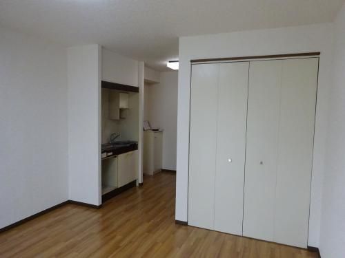 South-Facing 1R Apartment for Rent in Itako City, Ibaraki - Main Image