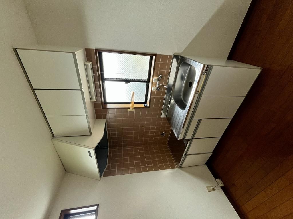 1K Apartment for Rent in Hadano, Kanagawa - 39,000 Yen - Thumbnail 3