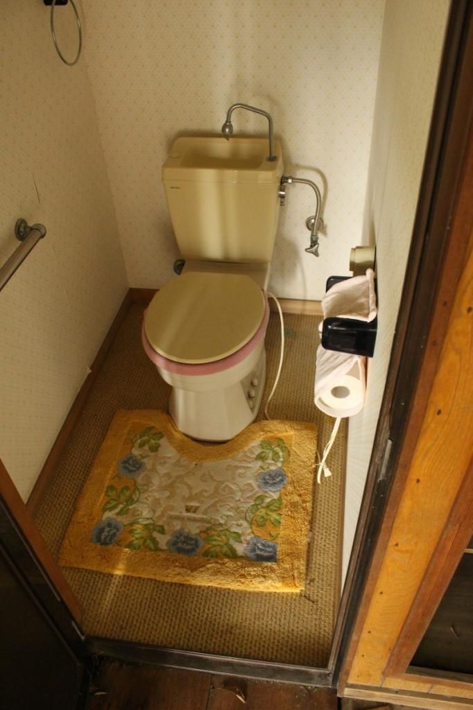 Meiji-era 6DK House in Toon City, Ehime - 249m2 - Thumbnail 2