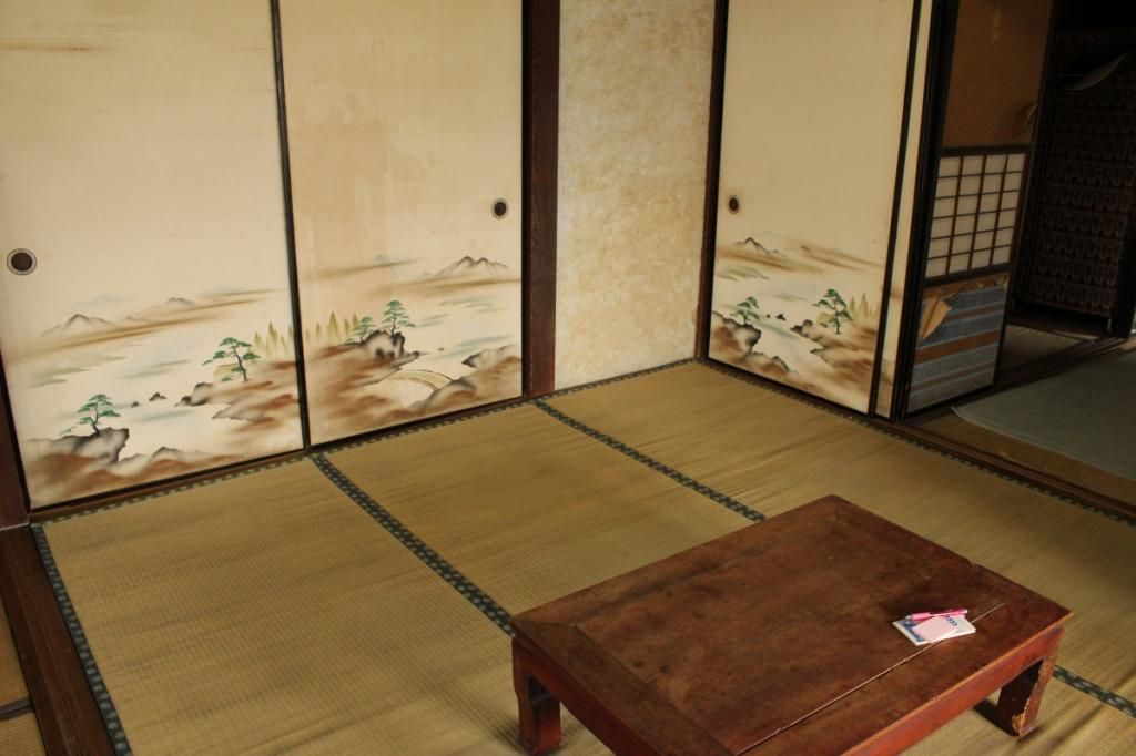 Meiji-era 6DK House in Toon City, Ehime - 249m2 - Thumbnail 4