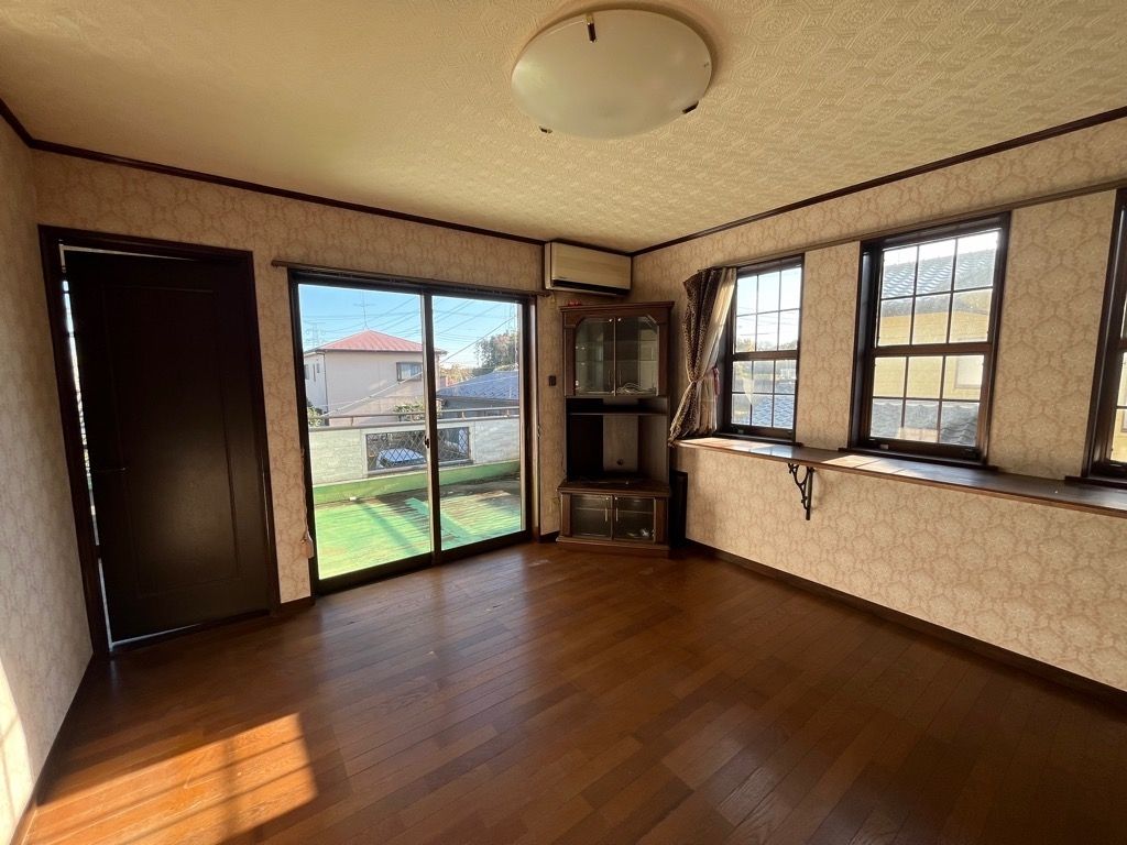 Spacious 3LDK Akiya with Garage in Inashiki, Ibaraki - Thumbnail 3