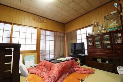 8DK Wooden House for Sale in Okuizumo, Shimane - 159.31 sqm — Image 1, Okuizumo, Shimane