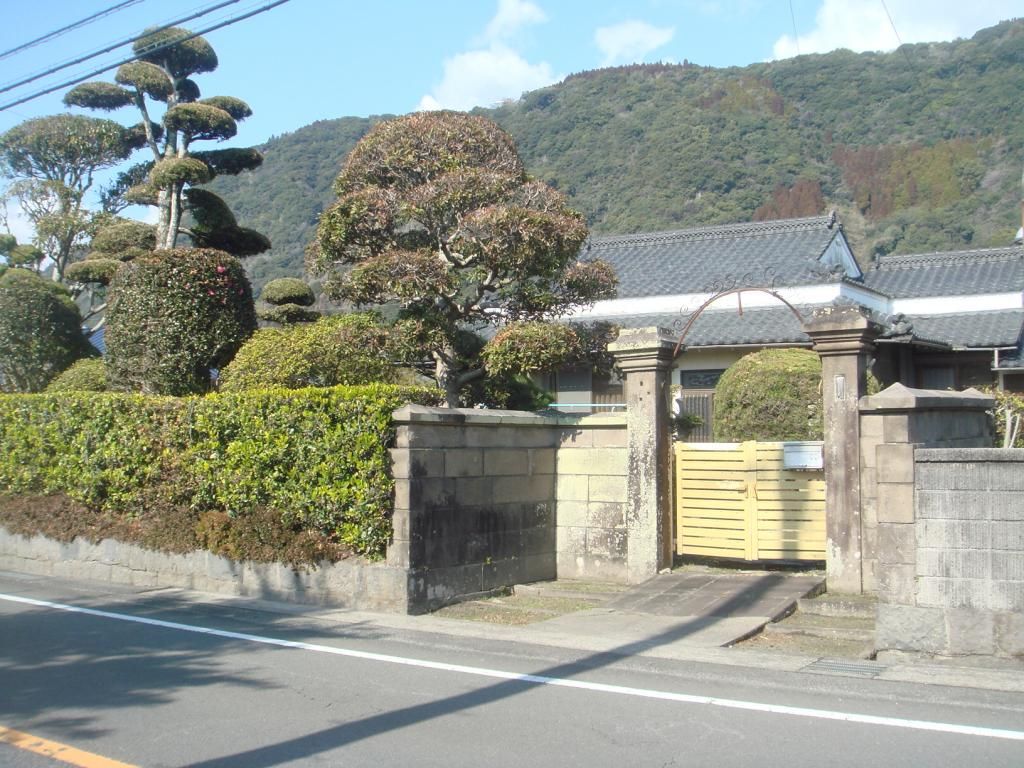 Over 100-Year-Old Kominka with Sakurajima View in Kirishima - Thumbnail 2