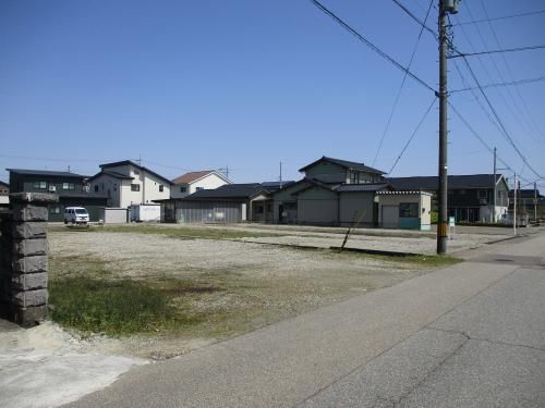 1088 sqm Residential Land for Sale in Oyabe, Toyama - Thumbnail 4