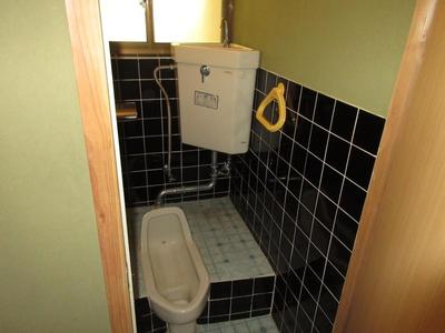 Traditional 6K House with Large Land in Yufu City — Image 1, Yufu, Oita