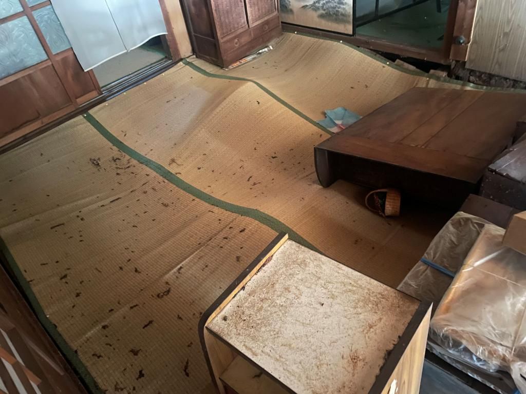 4DK House for Sale in Mima, Tokushima with Large Land - Thumbnail 2