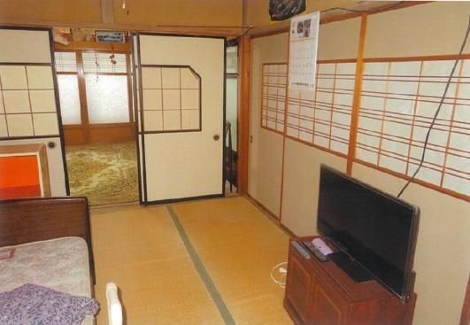 Large 9K Detached House for Sale on Corner Lot in Nyuzen, Toyama - Thumbnail 4