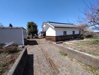 Akiya Bank Detached House with Land for Sale in Fuefuki, Yamanashi — Image 1, Fuefuki, Yamanashi