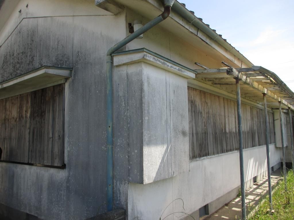 7K Concrete House for Sale in Makurazaki, Kagoshima - Akiya Bank - Thumbnail 3