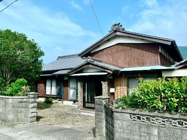 8DK House for Sale in Saijo City, Ehime - Thumbnail 2