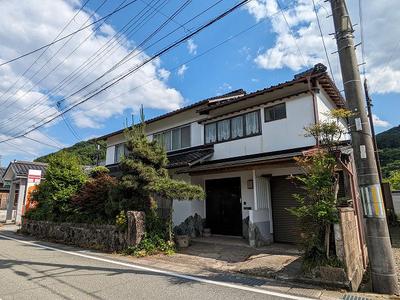 Spacious 2-Story House with Annex in Wadayama-cho, Asago City — Image 1, Asago, Hyogo