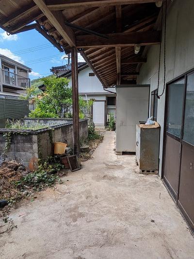 Spacious 2-Story House with Annex in Wadayama-cho, Asago City — Image 3, Asago, Hyogo