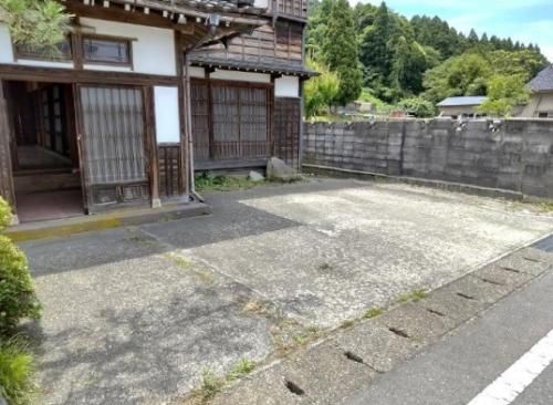 8LDK Traditional House for Sale in Asahi, Toyama - Thumbnail 3