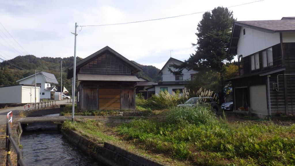 Renovated 7SDK House in Tadami, Fukushima with Mountain Views - Thumbnail 3