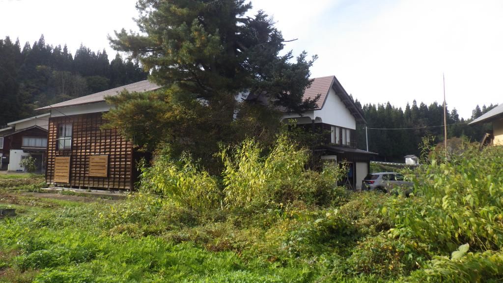 Renovated 7SDK House in Tadami, Fukushima with Mountain Views - Thumbnail 4