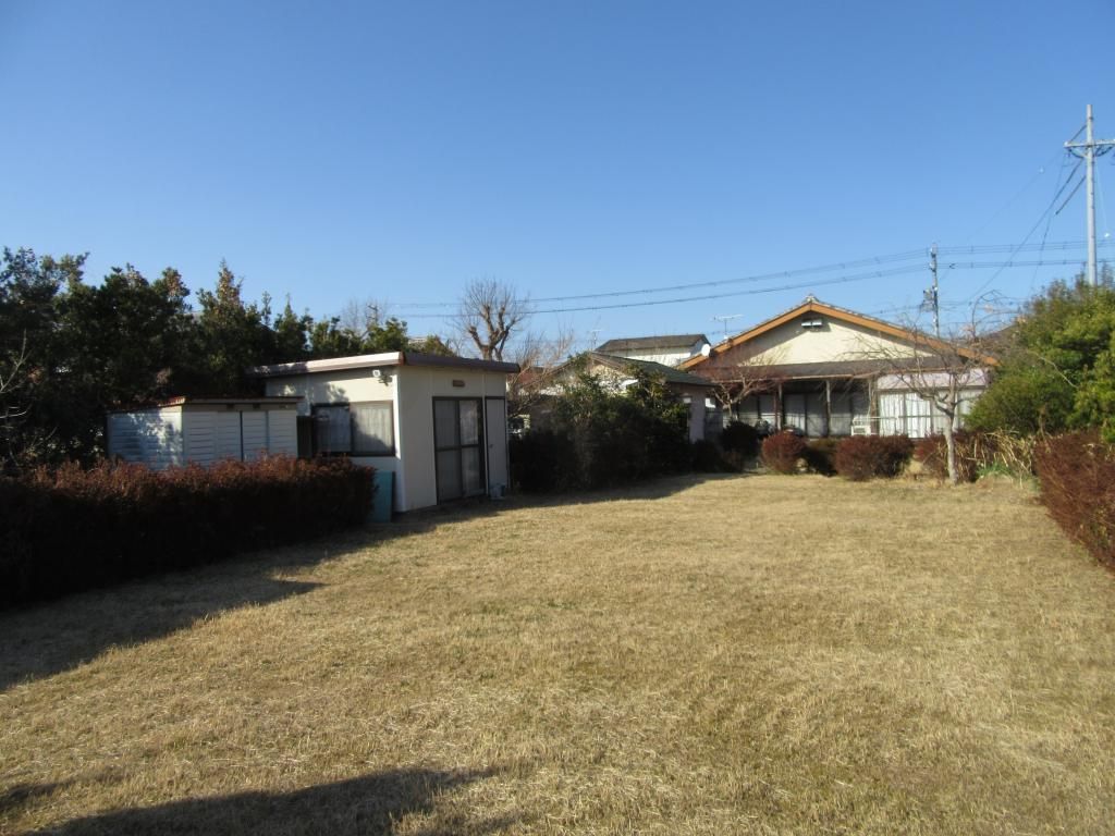 4DK Detached House for Sale on Large Corner Lot in Meiwa, Mie - Thumbnail 4