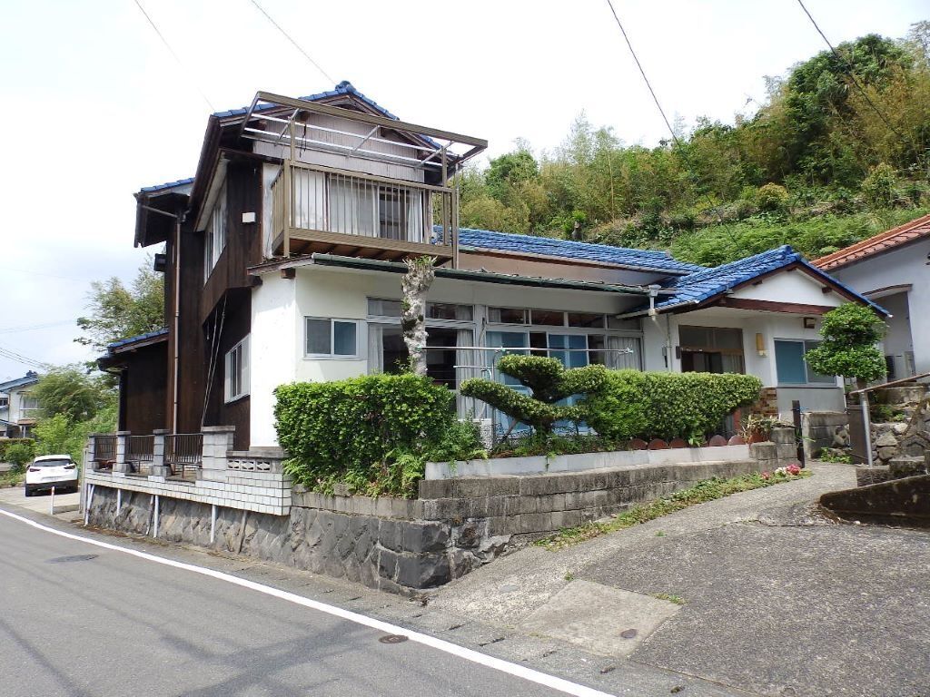 6DK Wooden House for Sale in Quiet Imari, Saga - Thumbnail 3