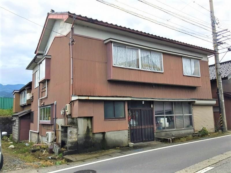 9LDK Traditional House for Sale in Asahi Town, Toyama - Thumbnail 2