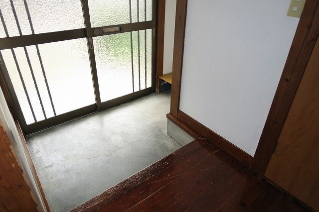 3DK Detached House for Sale on Corner Lot in Joetsu City - Thumbnail 2