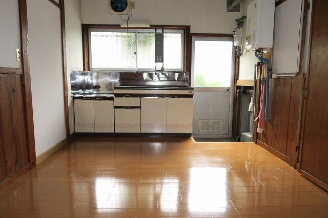 3DK Detached House for Sale on Corner Lot in Joetsu City - Thumbnail 4