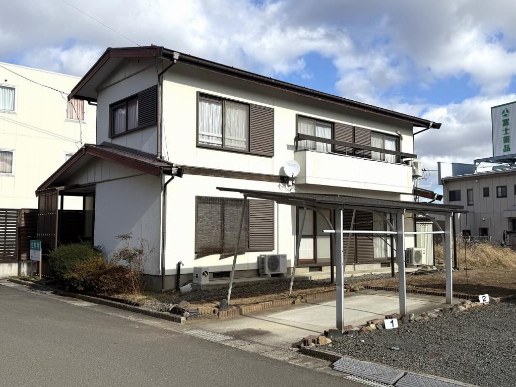 5LDK Detached House for Sale in Quiet Fukushima City Neighborhood - Thumbnail 4