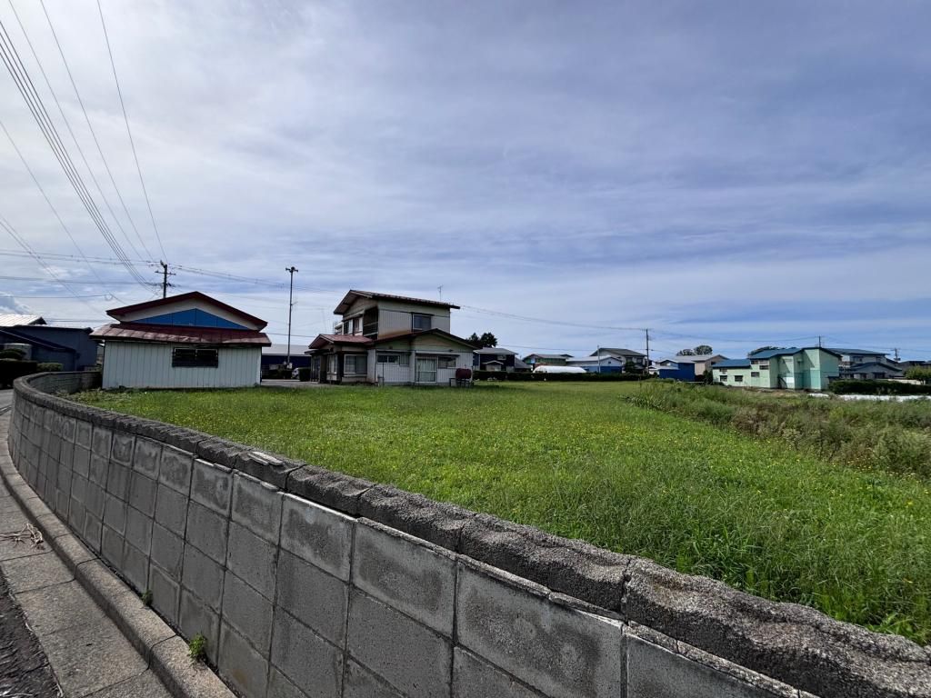 Aomori Farmhouse with Field & Outbuildings for 1M Yen | Tsugaru Akiya - Thumbnail 2
