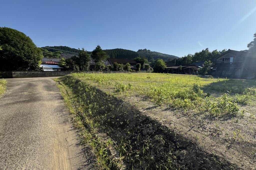 305-tsubo mountain-adjacent land in Takachiho Town, Miyazaki - Thumbnail 4