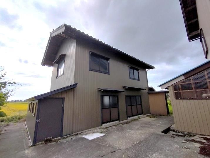 10LDK House for Sale with Large Garden in Asahi, Toyama - Thumbnail 2