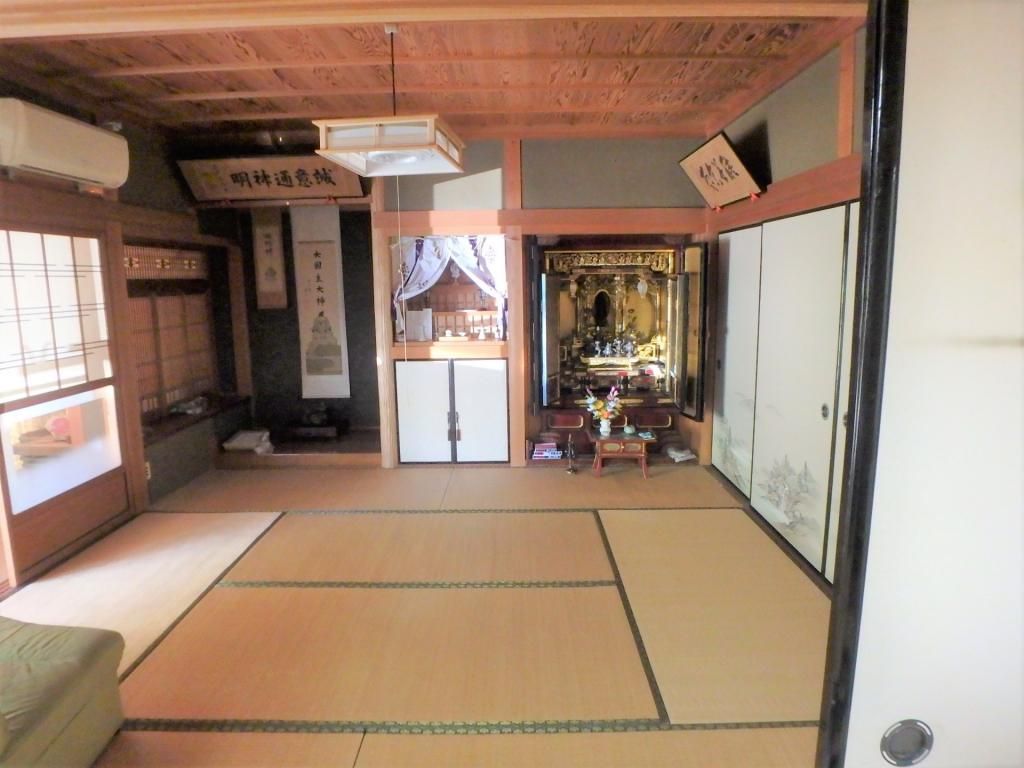 12DK House for Sale in Koka, Shiga with 999m² Land & Countryside Views - Thumbnail 3