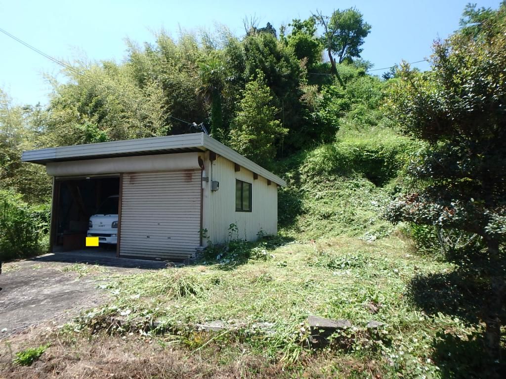 12DK House for Sale in Koka, Shiga with 999m² Land & Countryside Views - Thumbnail 2