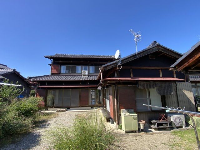 6-Bedroom Detached House for Sale in Nakatsugawa, Gifu - Thumbnail 3